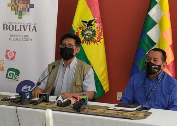 El ministro de Educación, Edgar Pary, en conferencia de prensa. Foto: ERBOL