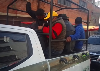 Personas arrestadas durante el opertativo. Foto: RRSS