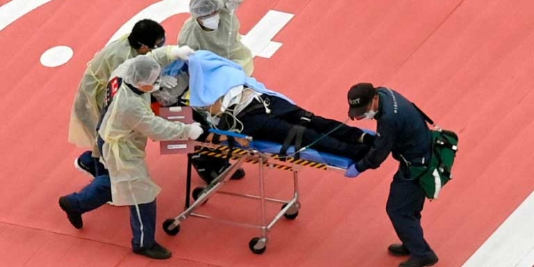 Trasladan al exprimer ministro de Japón Shinzo Abe tras ser baleado en un discurso, Nara, 8 de julio de 2022. (Foto: Getty Images)