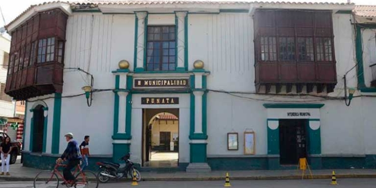 Ladrones con trajes de bioseguridad robaron Bs 159.000 de la oficina de recaudaciones de Punata