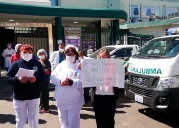 Anuncian “bloqueo de los mil servicios” por el arresto de personal médico