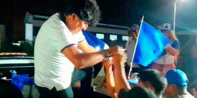 Movilizan a toda la Policía en busca del teléfono celular de Evo Morales