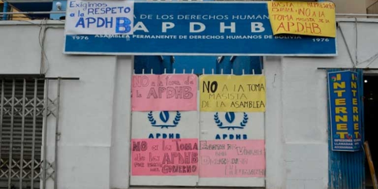 Frontis de la APDHB en La Paz
