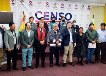Autoridades de La Paz presentes en la reunión de socialización del Censo. Foto: UMSA