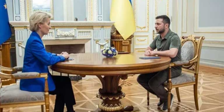 Volodimir Zelenski, presidente de Ucrania, recibe en Kiev a Ursula von der Leyen, presidenta de la Comisión Europea - PRESIDENCIA DE UCRANIA