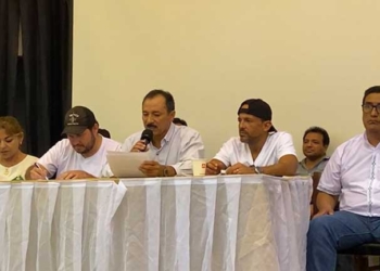 Miembros del comité cruceño impulsor del censo 2023. Foto/captura