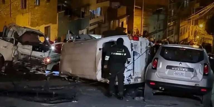 Accidente en la avenida Alcoreza La Paz deja al menos un fallecido y cuatro heridos
