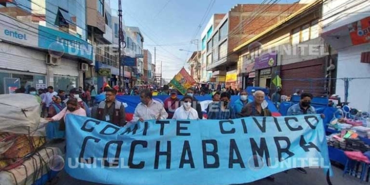 Dirigentes del Comité Cívico en una anterior marcha. Foto: RRSS