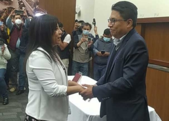 Nadia Cruz fue posesionada por el ministro de Justicia, Iván Lima. Foto: Ministerio