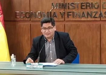Ministro Montenegro dice que el cerco a Santa Cruz es la "reacción del pueblo"