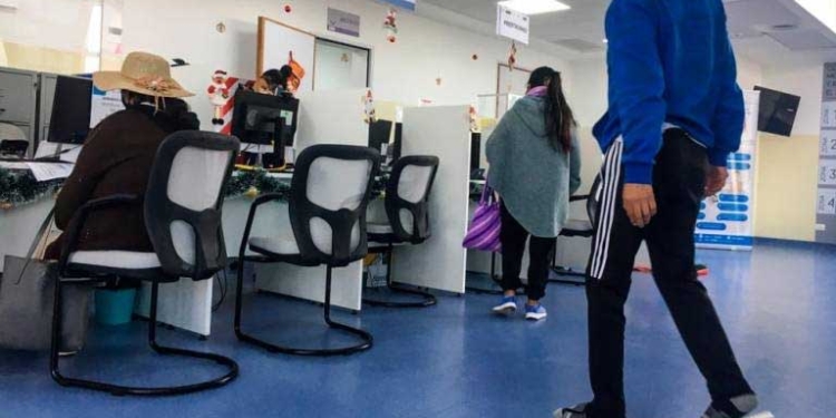 Pacientes con cáncer peregrinan meses por atención en Centro de Medicina Nuclear