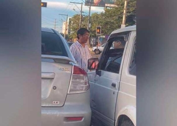 Diputado masista choca su auto y descubren que su licencia de conducir fue suspendida en 2015