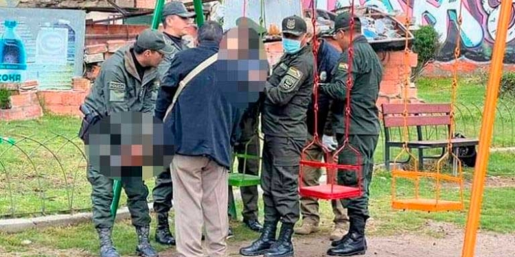 Adolescentes aparecen colgados en columpios de Las Cholas