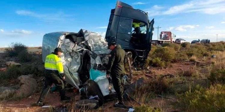 Accidente en la carretera entre Oruro - Pisiga, reportan al menos 11 muertos