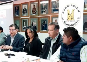 Periodistas exigen la eliminación de artículos de leyes que atentan contra la libertad de expresión