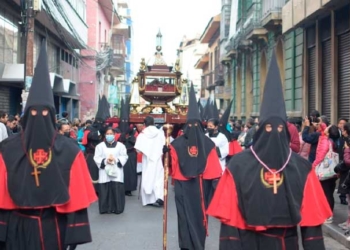 Procesión del Santo Sepulcro en la ciudad de La Paz