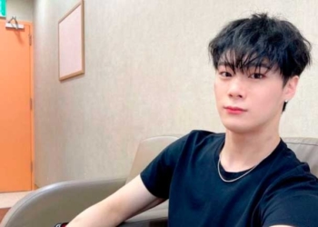 El cantante surcoreano Moon Bin, de la banda Astro