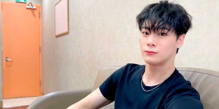 El cantante surcoreano Moon Bin, de la banda Astro