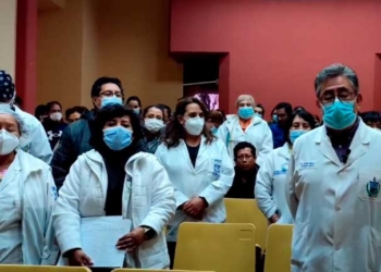Médicos suspenden atención en Hospital del Niño por despido de dos profesionales