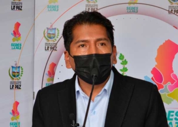 El director del Servicio Departamental de Salud (Sedes) de La Paz, Prisley Riveros