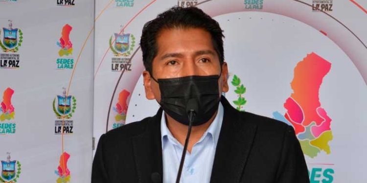 El director del Servicio Departamental de Salud (Sedes) de La Paz, Prisley Riveros