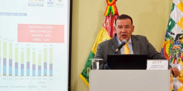 Humberto Arandia Claure, director general Ejecutivo del INE, presenta cifras de la balanza comercial. | Foto: INE