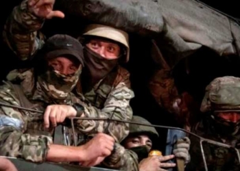 Combatientes del grupo Wagner en un vehículo en Rostov, Rusia, el 24 de junio de 2023 AFP