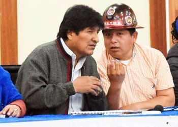 El ex presidente Evo Morales y el dirigente de la COB, Juan Carlos Huarachi