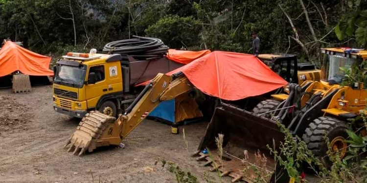 Una mina de oro sobre el río Beni, en el norte de Bolivia 
 REUTERS/Sergio Limachi