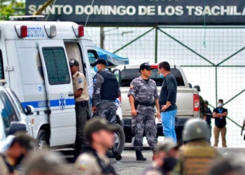 Vista exterior de la prisión de Bellavista después de un motín, en Santo Domingo de los Tsáchilas, Ecuador, el 9 de mayo de 2022. © AFP - Juan Carlos Pérez