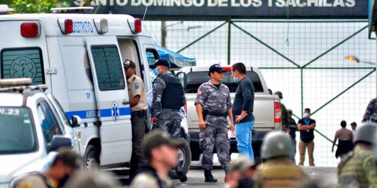 Vista exterior de la prisión de Bellavista después de un motín, en Santo Domingo de los Tsáchilas, Ecuador, el 9 de mayo de 2022. © AFP - Juan Carlos Pérez