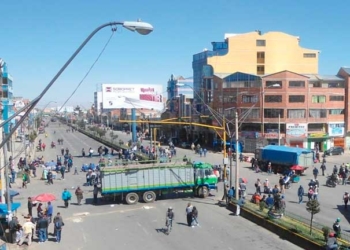 Choferes de El Alto confirman paro y bloqueos en demanda de ajuste de pasajes y condiciones policiales