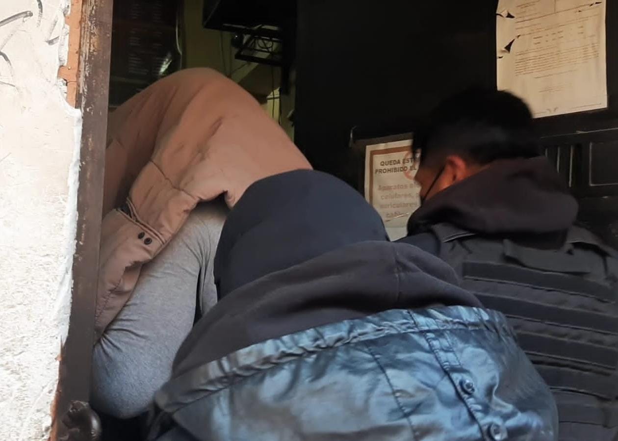 Dirigente cocalero Arnold Alanez detenido por deudas de asistencia familiar y liberado tras pago