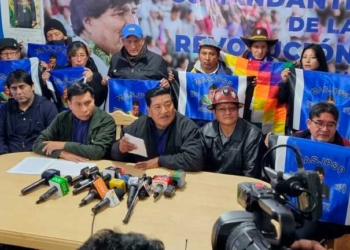 La Dirección Nacional del MAS brindó su apoyo a Morales y tildó de traidor a Arce. Foto: ERBOL.
