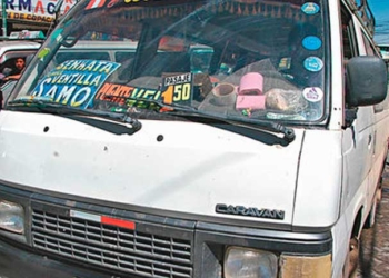 Vecinos, gremiales y maestros se declaran en estado de emergencia por el incremento del pasaje