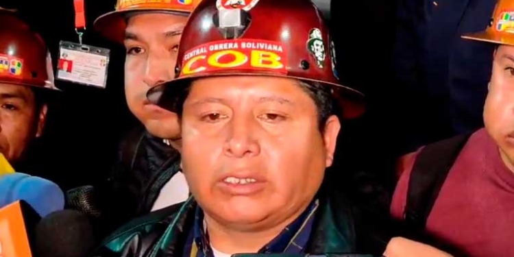 El dirigente de la COB Juan Carlos Huarachi.