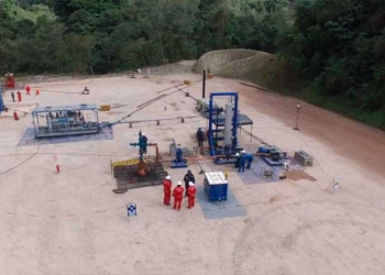 El presidente de YPFB, Armin Dorgathen, anunció un descubrimiento importante en Tariquía, Tarija: el pozo Churumas-X2 reveló la presencia de 230 billones de pies cúbicos de gas (BCF).