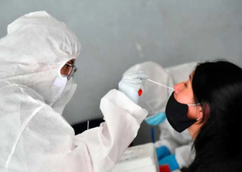 Aumento alarmante de casos de Covid-19: Santa Cruz concentra el 46% del incremento semanal