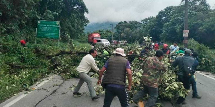 Un transportista falleció ayer aparentemente por un paro cardíaco en la zona de El Locotal (kilómetro 100), en la carretera nueva Cochabamba-Santa Cruz.
