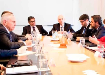 La ministra de Seguridad, Patricia Bullrich, se reunió el viernes con el embajador de Estados Unidos, Marck Stanley y sus principales asesores | Foto: El Clarín