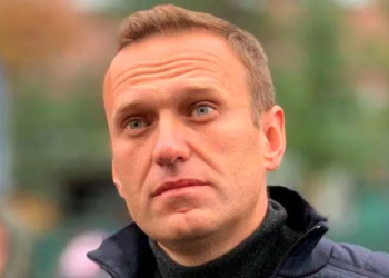 El opositor ruso Alexéi Navalni en un acto en Moscú en septiembre de 2023. / Anadolu