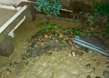 Fuertes lluvias desatan desbordes de ríos en la ciudad de La Paz