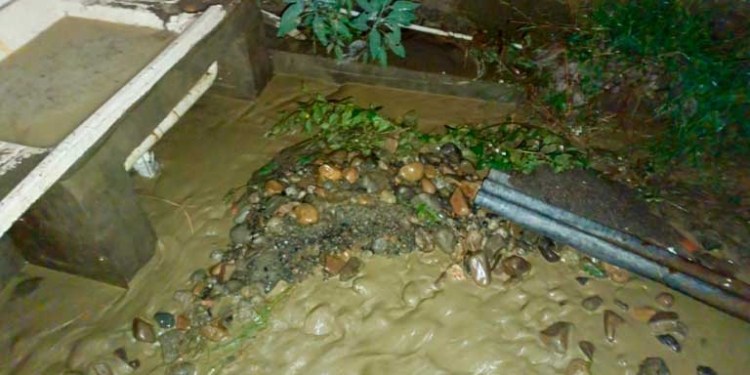 Fuertes lluvias desatan desbordes de ríos en la ciudad de La Paz