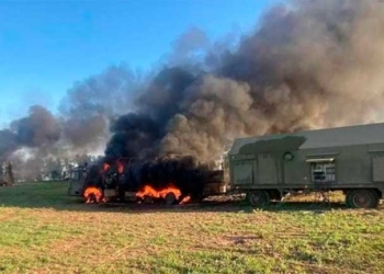 Imagen publicada por la ministra Iryna Vereshchuk, que supuestamente muestra un sistema de misiles ruso S-300 alcanzado por un arma suministrada por Occidente dentro del territorio ruso. Iryna Vereschuk / Telegram