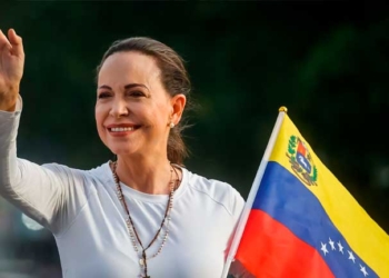 La opositora al régimen de Maduro, María Corina Machado, en un acto electoral  | MIGUEL GUTIERREZ EFE