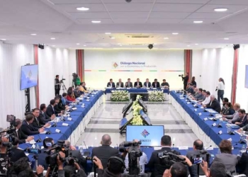 El Gobierno y el sector empresarial y productivo iniciaron el diálogo para tratar problemas y soluciones a la crisis económica por la que atraviesa el país.