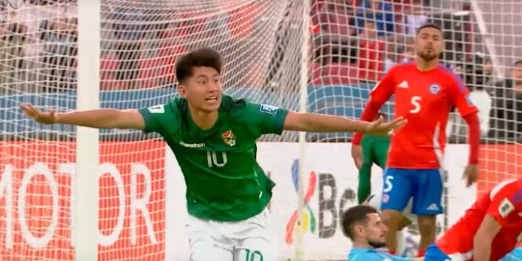 Miguel Terceros marca el segundo gol ante Chile