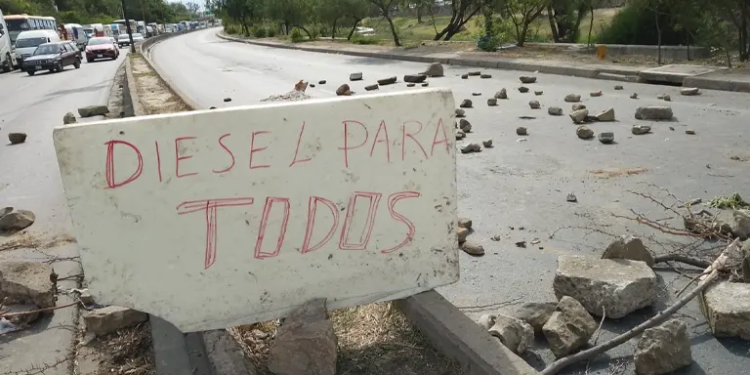 Bloqueo en el sector Muyurina Cochabamba