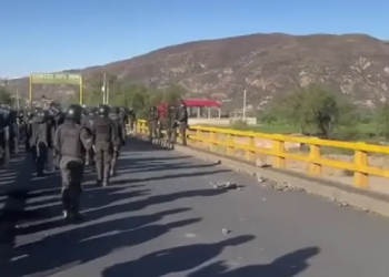 Policía mantiene libre el tránsito en Parotani tras nuevo intento de bloqueo