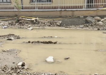 Denuncian negligencia municipal en obra millonaria de la Av. Abdón Saavedra